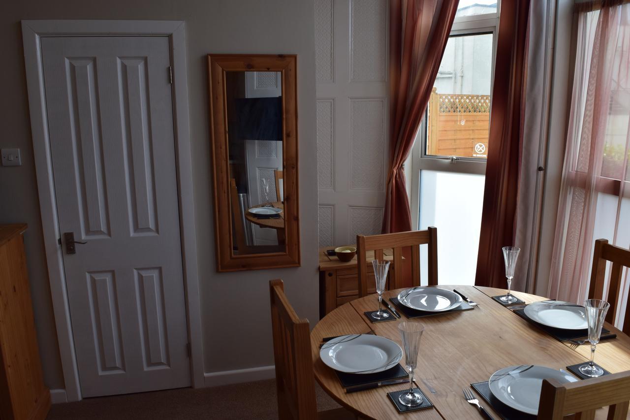 Tor Park Holiday Flatlets Торки Екстериор снимка