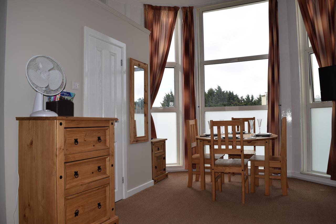 Tor Park Holiday Flatlets Торки Екстериор снимка